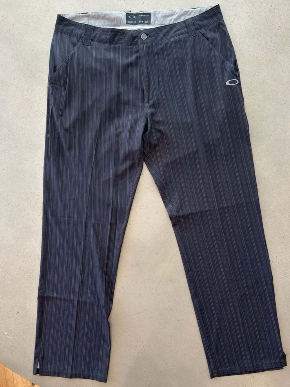 Oakley Men's Pinstripe Performance Golf Pants 38W 32L Black Lightweight Stretch